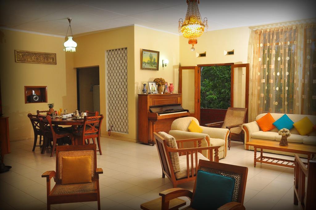 Knight'S Heaven Apartment Kandy Bagian luar foto