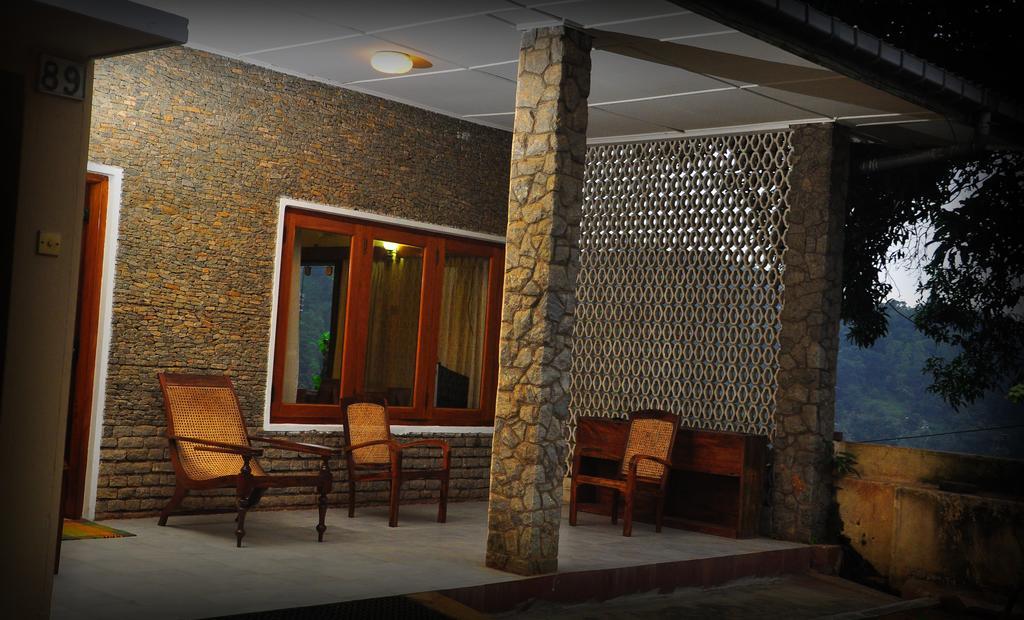 Knight'S Heaven Apartment Kandy Bagian luar foto