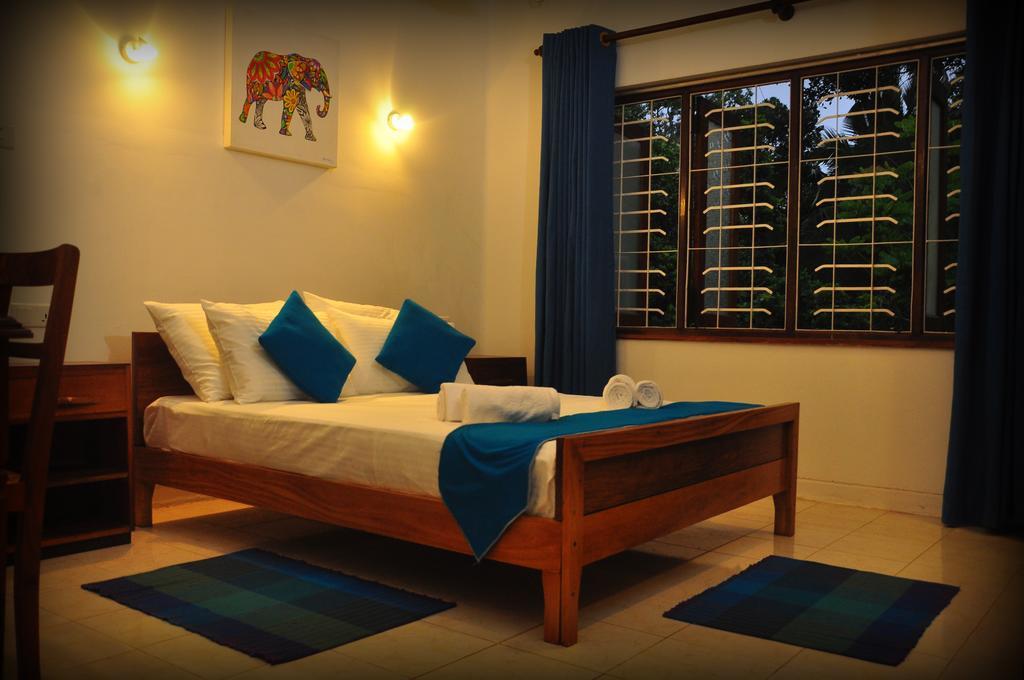 Knight'S Heaven Apartment Kandy Bagian luar foto