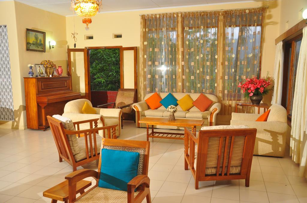 Knight'S Heaven Apartment Kandy Bagian luar foto