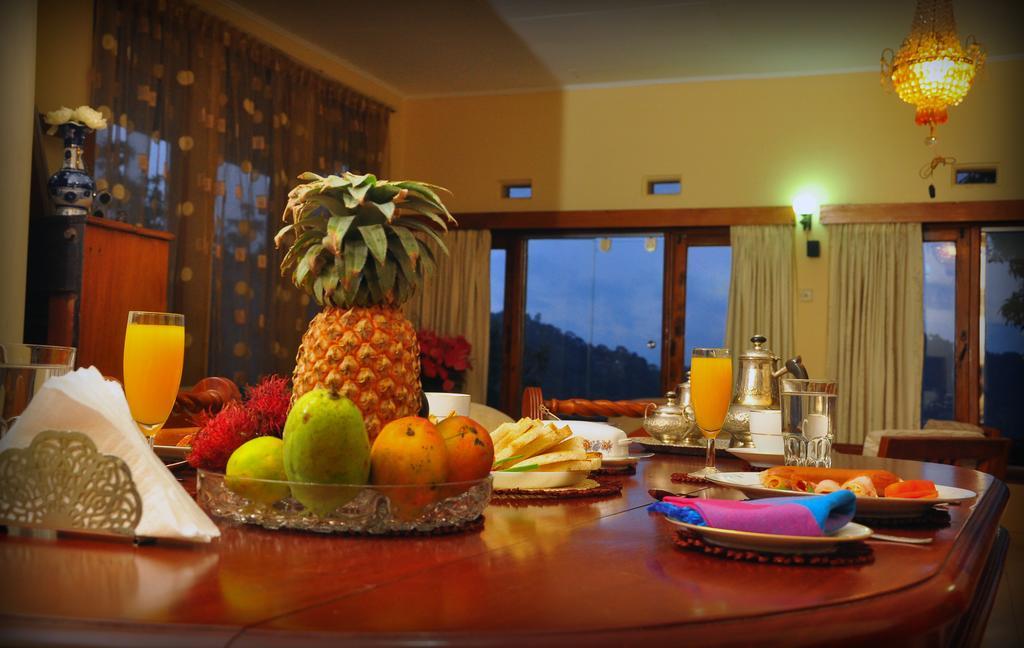 Knight'S Heaven Apartment Kandy Bagian luar foto