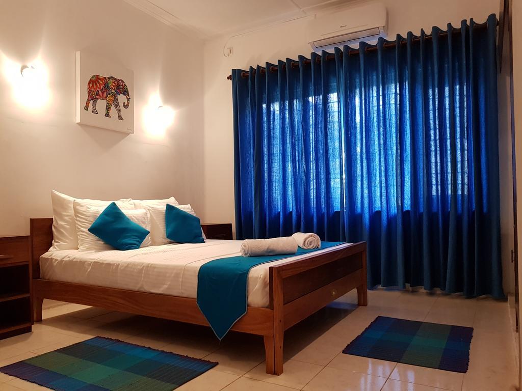 Knight'S Heaven Apartment Kandy Bagian luar foto
