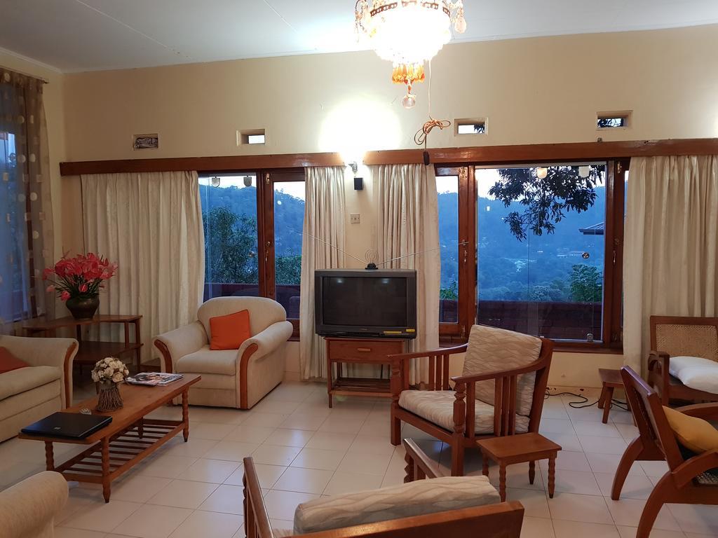Knight'S Heaven Apartment Kandy Bagian luar foto